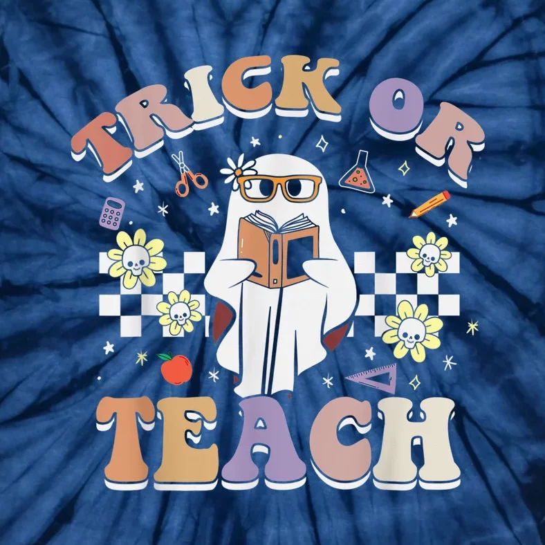 Trick or Teach Floral Groovy Halloween Teacher Retro Ghost Tie-Dye T-Shirt