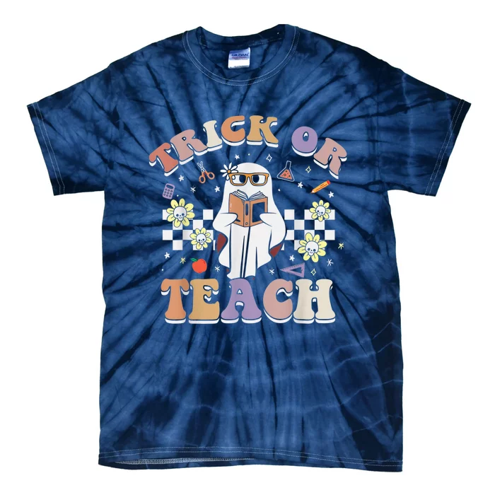 Trick or Teach Floral Groovy Halloween Teacher Retro Ghost Tie-Dye T-Shirt