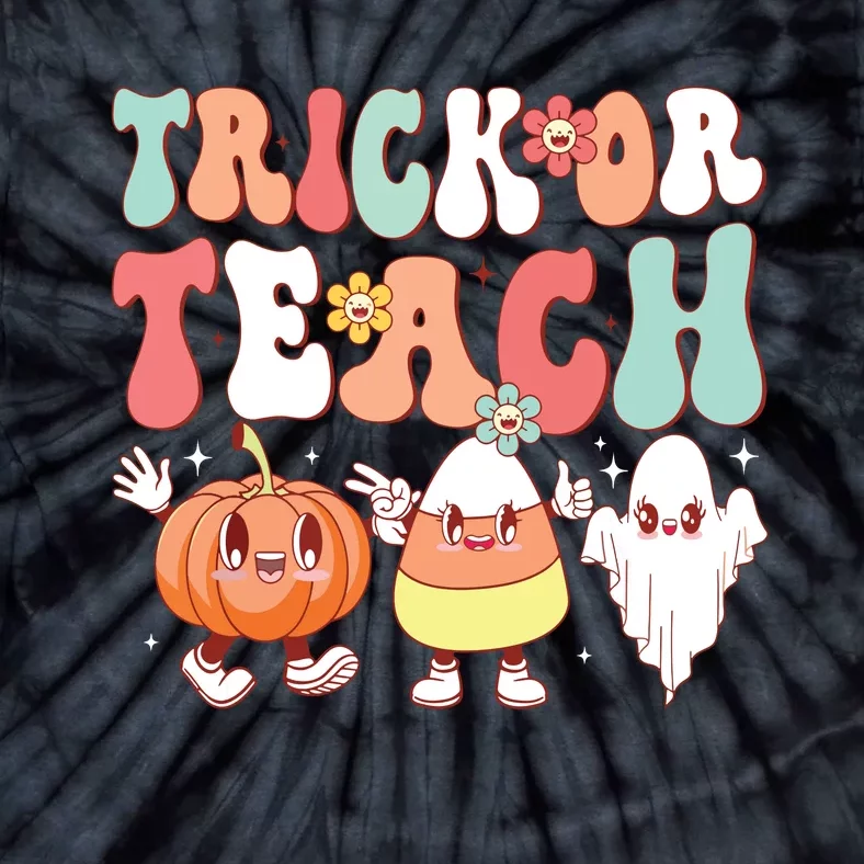 Trick Or Teach Groovy Halloween Retro Floral Ghost Teacher Tie-Dye T-Shirt