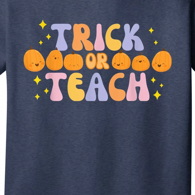 Trick or Teach Retro Groovy Pumpkin Teacher Halloween Cute T T-Shirt