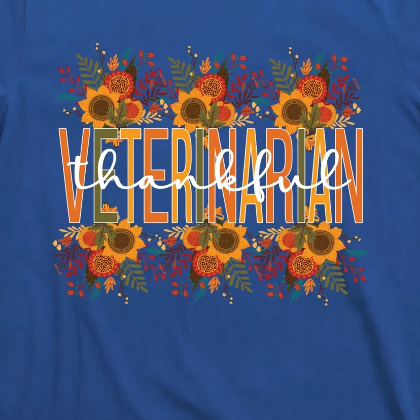 Thankful Veterinarian Thanksgiving Doctor Veterinarian Great Gift T-Shirt