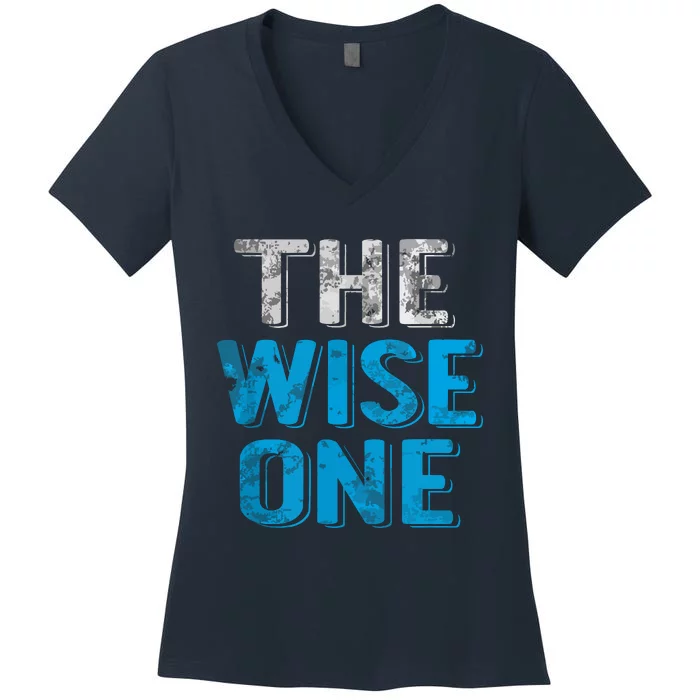 The Wise One Passover Holiday Jewish Gifts Women's V-Neck T-Shirt