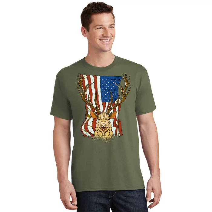 USA Flag Deer Hunting Gift T-Shirt