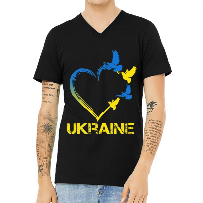 Ukraine Flag Heart Vintage Ukrainian Lovers Ukraine V-Neck T-Shirt