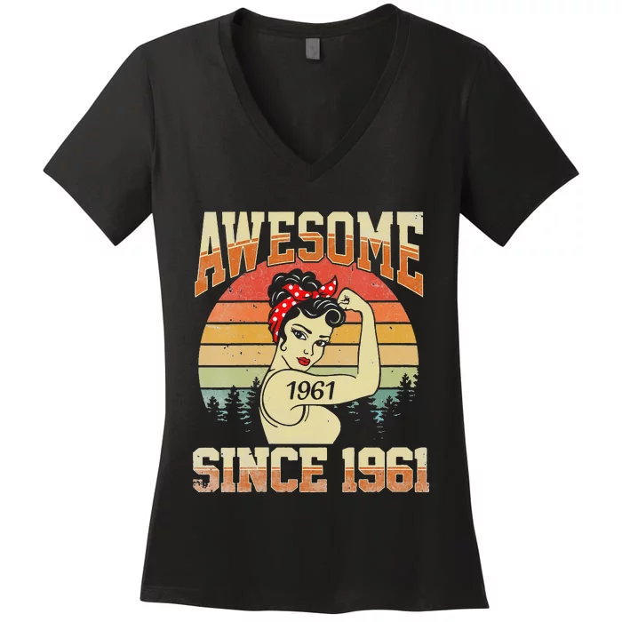 Vintage 1961 Made in 1961 62nd Birthday 62 Years Old Gift Women's V-Neck T-Shirt