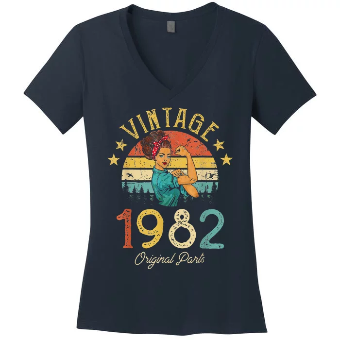 Vintage 1982 Made In 1982 41th Birthday 41 Years Old Gift Women's V-Neck T-Shirt