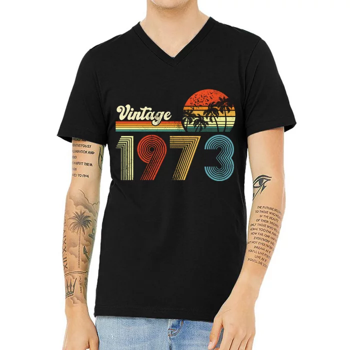 Vintage Birthday 1973 Retro Sunset Mom dad Gift 50th Birthday V-Neck T-Shirt