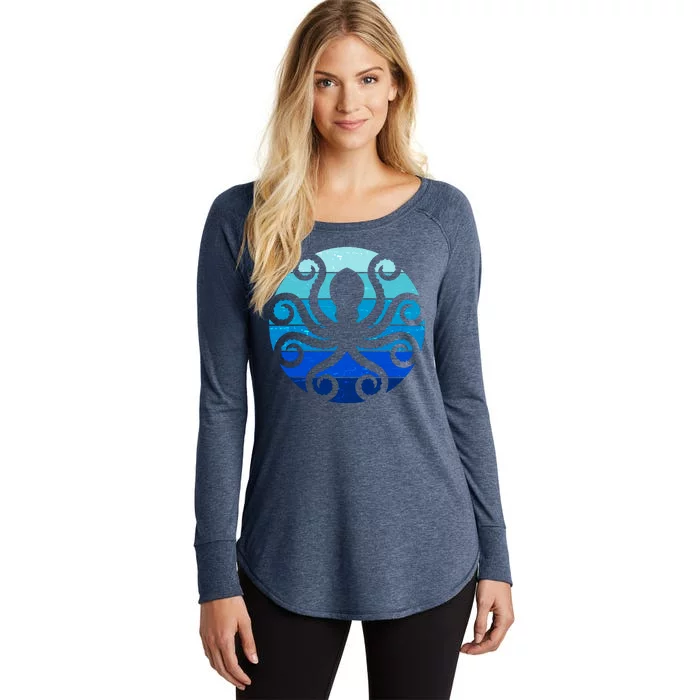 Vintage Blue Octopus Emblem Women's Perfect Tri Tunic Long Sleeve Shirt