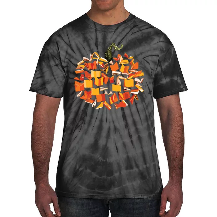 Vintage Book Pumpkin Autumn Fall Librarians Bookworm Teacher Tie-Dye T-Shirt