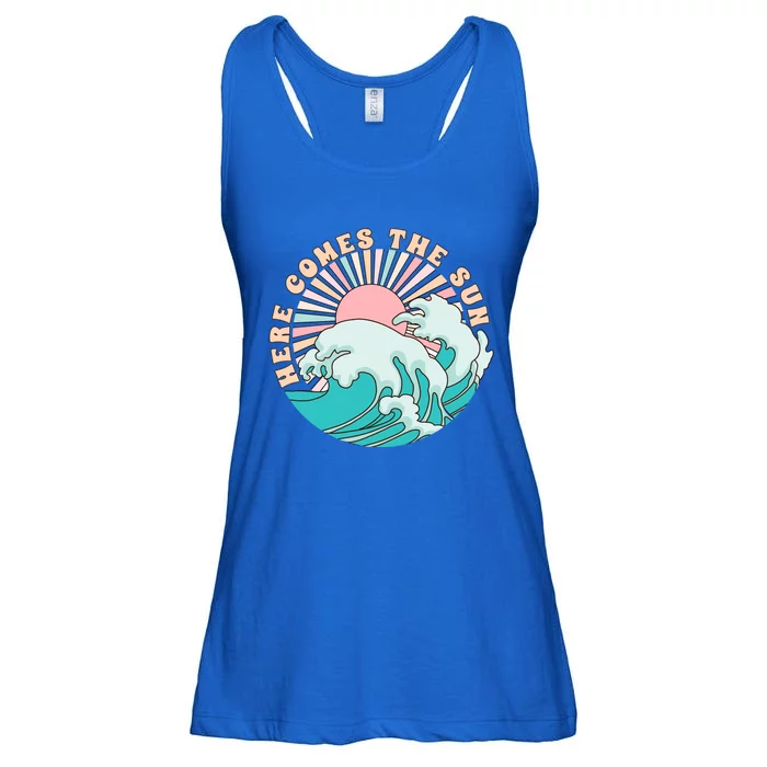 Vintage Beach Vacation Here Comes The Sun Retiret Gift Funny Gift Ladies Essential Flowy Tank