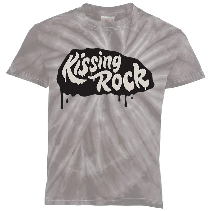 Vintage Carthage College Kissing Rock Throwback Kids Tie-Dye T-Shirt