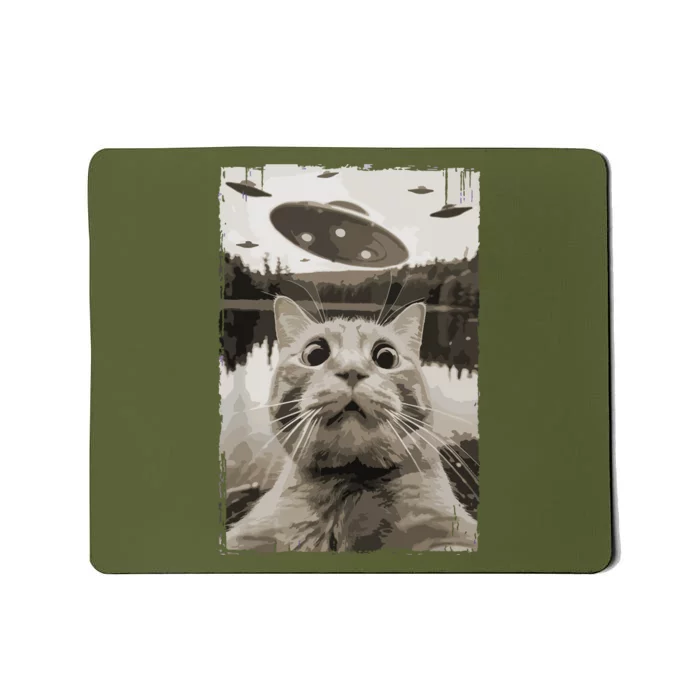 Vintage Cat Ufo Encounters Funny Ufo And Cat Selfie Mousepad