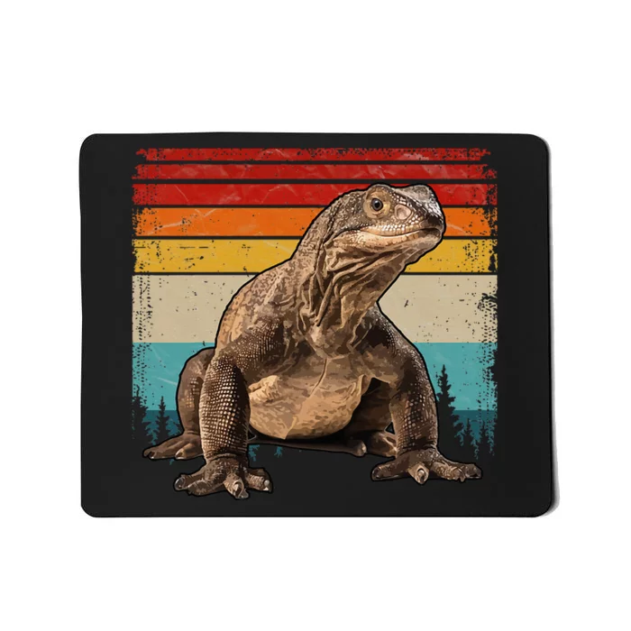 Vintage Distressed Retro Style Cool Komodo Dragon Mousepad