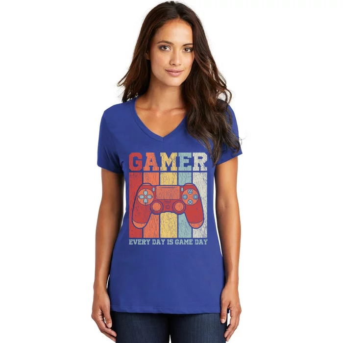 Vintage Gamer Design Teens Funny Retro Gaming Gift Women's V-Neck T-Shirt