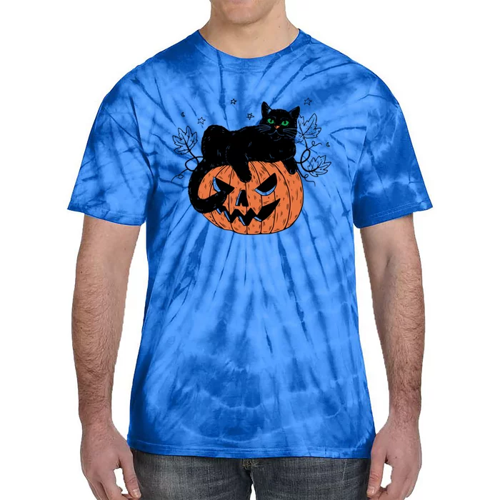 Vintage Halloween Black Cat On A Jack O Lantern Pumpkin Funny Gift Tie-Dye T-Shirt