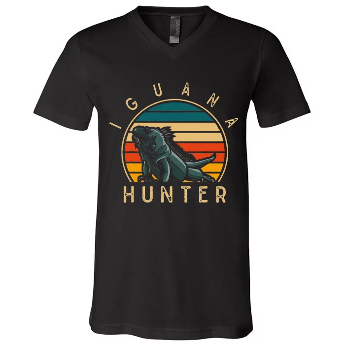 Vintage Iguana Hunter Funny Reptile Lover V-Neck T-Shirt