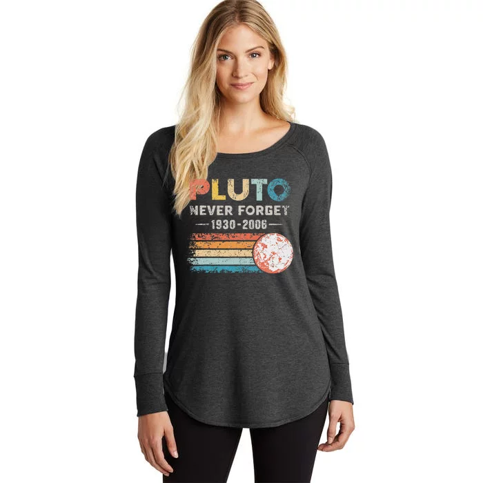 Vintage Never Forget Pluto Funny Retro Astronomy Space Women's Perfect Tri Tunic Long Sleeve Shirt