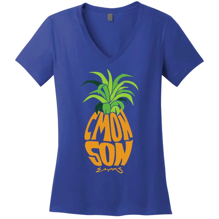 Vintage PSYCH Pineapple of Gus C'mon Son! Crazy Lover Gift Women's V-Neck T-Shirt