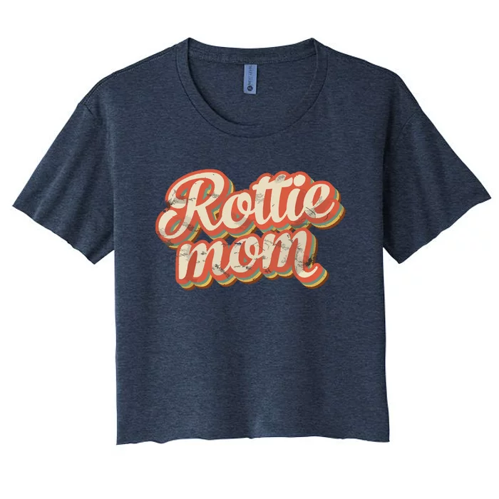 Vintage Rottweiler Mom Gift Rott Dog Lover Pet Rottie Mama Women's Crop Top Tee