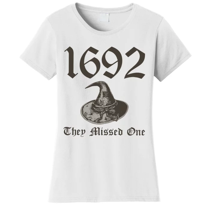 Vintage Salem 1692 They Missed One  Retro Salem Massachusetts Hallowen Women's T-Shirt