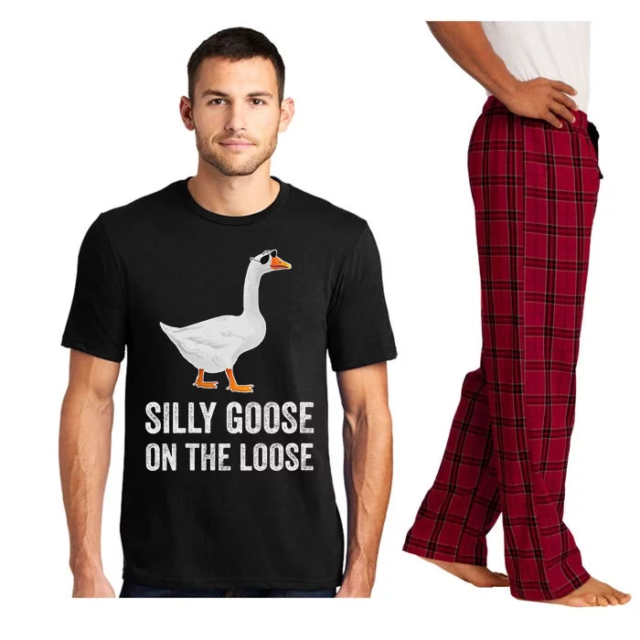 vintage Silly Goose On The Loose Funny Saying Pajama Set