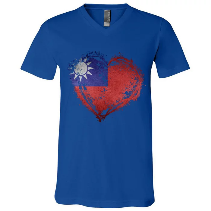 Vintage Taiwan Flag Special Heart Shape Stylish Design Gift V-Neck T-Shirt