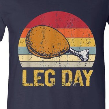 Vintage Turkey Thanksgiving It's Leg Day Gym Workout V-Neck T-Shirt