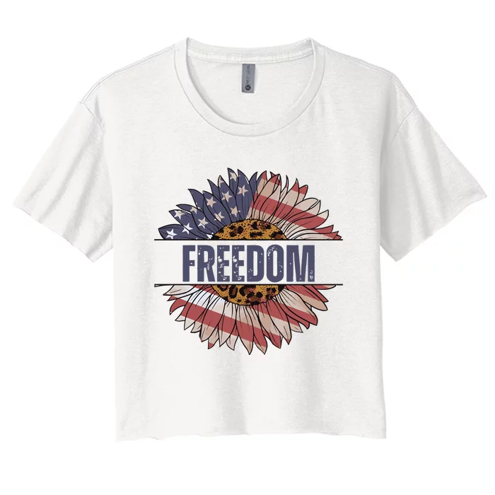 Vintage USA Flag Sunflower 4th Of July Women's Crop Top Tee