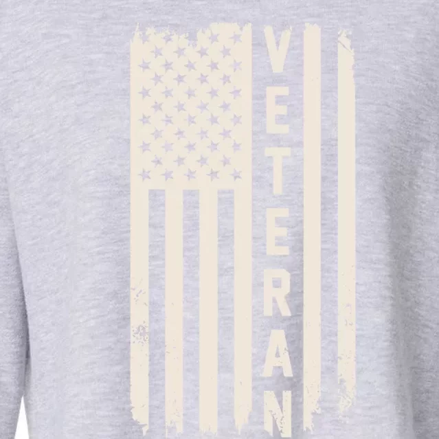 Veteran Us Flag Armed Forces Military Retired Retro Gift Cropped Pullover Crew