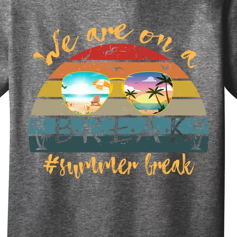 Vacation Vibes And Beach Lovers Funny Gift T-Shirt