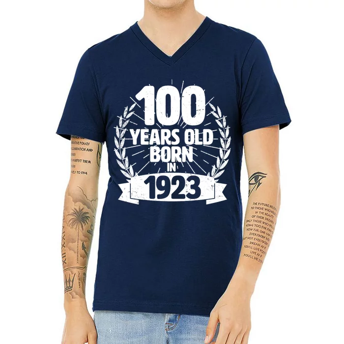 Vintage Wreath 100 Years Old Born In 1923 Birthday V-Neck T-Shirt