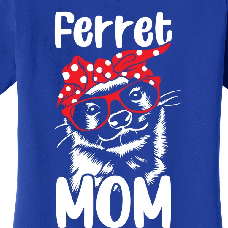 Wo Ferret Mom Red Bandanna Funny Weasel Gift Women's T-Shirt