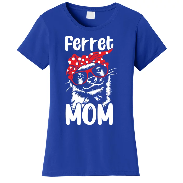 Wo Ferret Mom Red Bandanna Funny Weasel Gift Women's T-Shirt