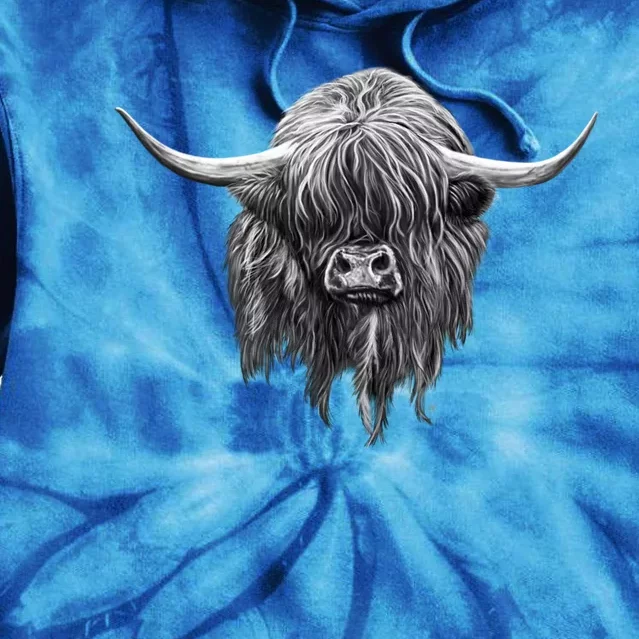 Wee Hamish The Scottish Highland Cow Cool Gift Tie Dye Hoodie