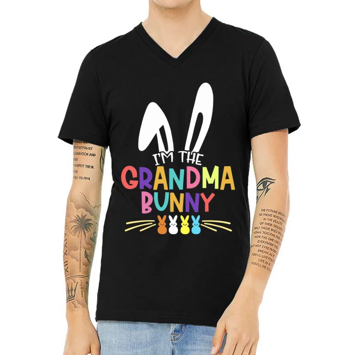 Wo I'm The Grandma Bunny Matching Family Easter Party Outfit V-Neck V-Neck T-Shirt