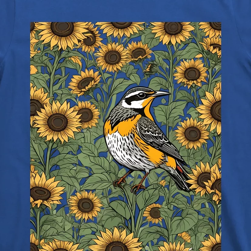 Western Meadowlark Bird Surrounded By Sunflowers Gift T-Shirt