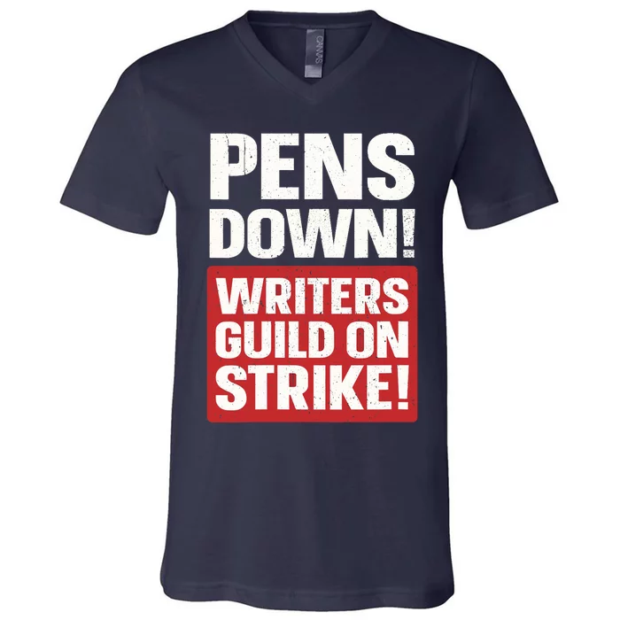 Wo Pens Down Writers Guild On Strike Anti AI Chatbots WGA V-Neck V-Neck T-Shirt