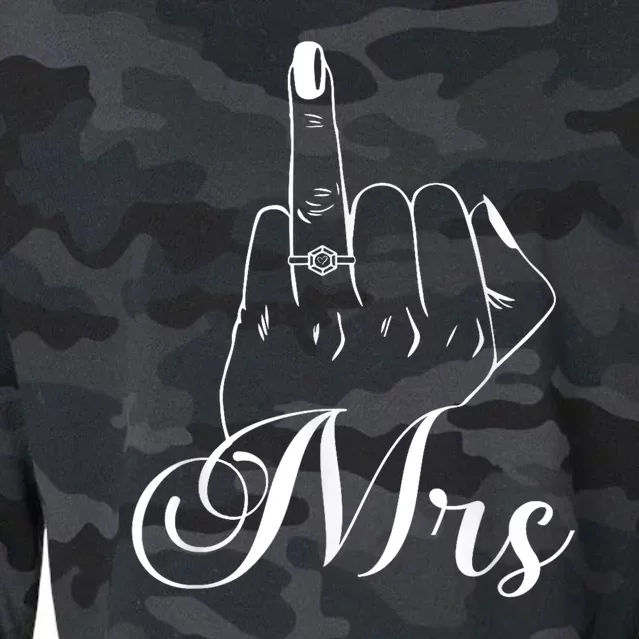 Wife Ring Finger Mrs. Ring Finger Cropped Pullover Crew