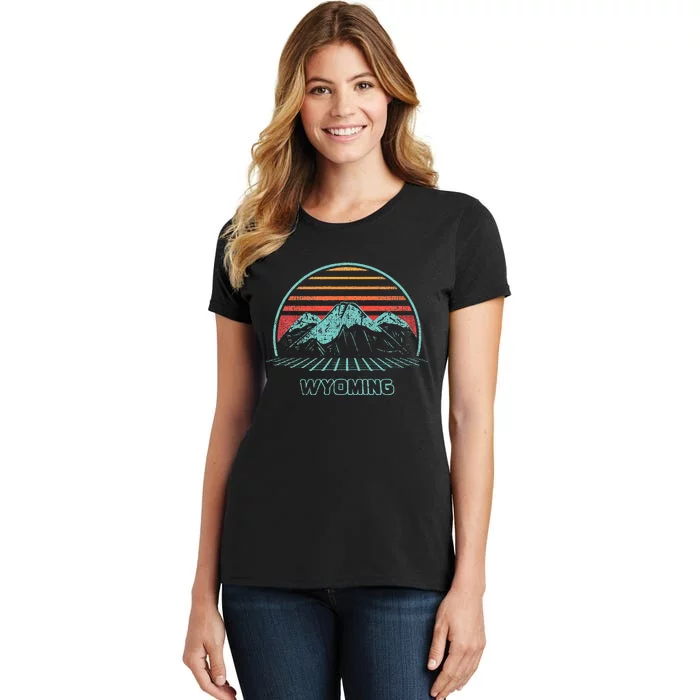 Wyoming Retro Mountain Hiking 80s Style Women's T-Shirt