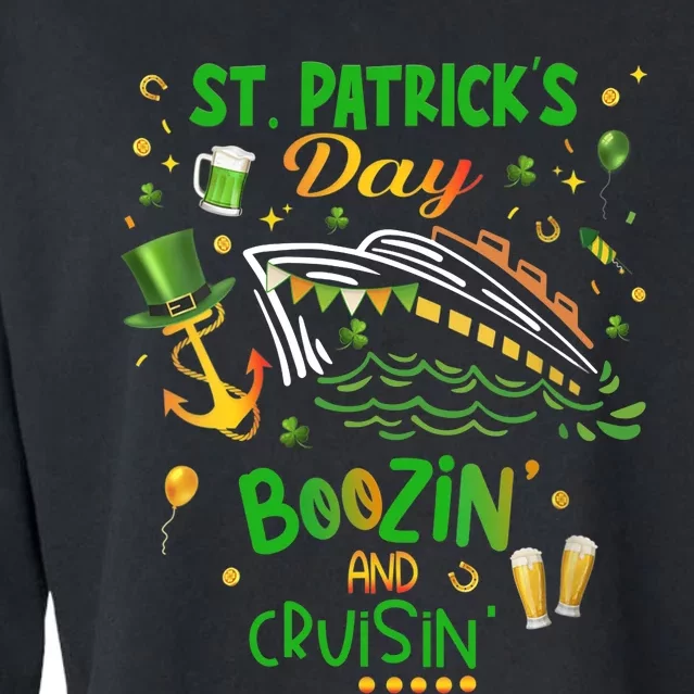 Wo St Patricks Day Cruise Matching Cruising Boozing Drinking V-Neck Cropped Pullover Crew