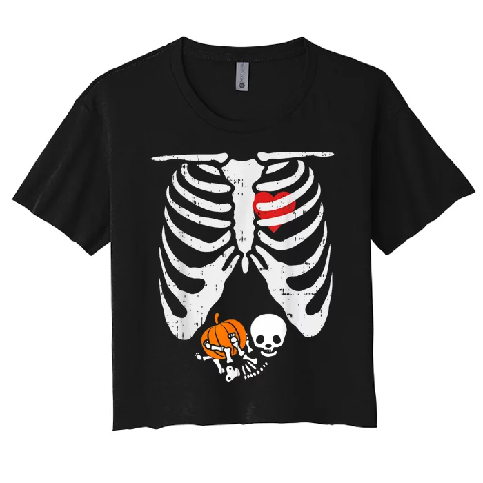 Women Skeleton Pregnancy Announcement Mom Halloween Women's Crop Top Tee