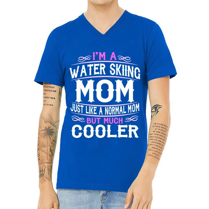 Wo Water Skiing Mom Cute Sporting Mom Gift V-Neck T-Shirt