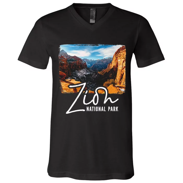 Zion National Park Utah Tourist Zion Park V-Neck T-Shirt