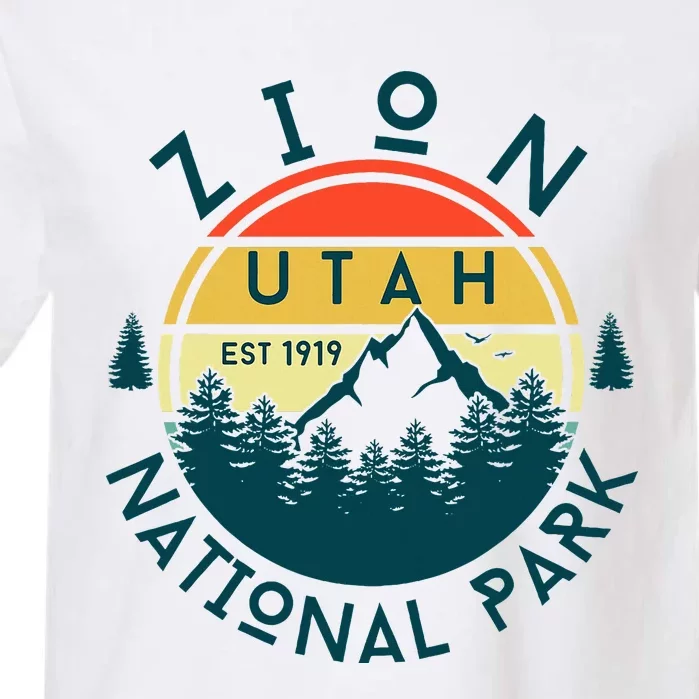 Zion National Park Utah Nature Hiking Outdoors Garment-Dyed Heavyweight T-Shirt