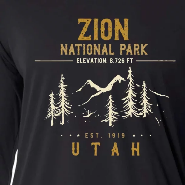 Zion National Park  Us Nationalpark In Utah Cooling Performance Long Sleeve Crew